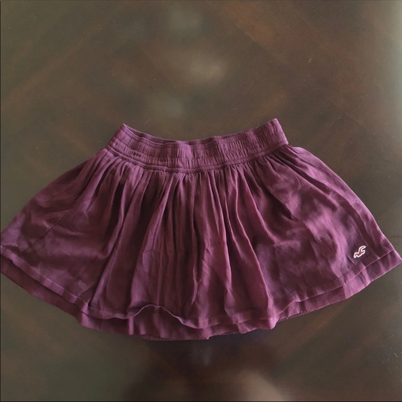 Hollister Dresses & Skirts - Maroon Hollister Skirt